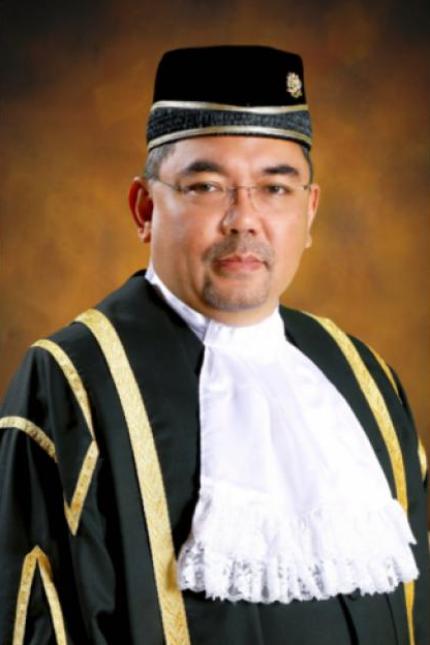 YA Dato' Ahmad Fairuz bin Zainol Abidin