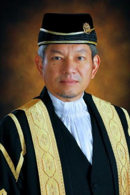 YA Dato' Azizul Azmi bin Adnan