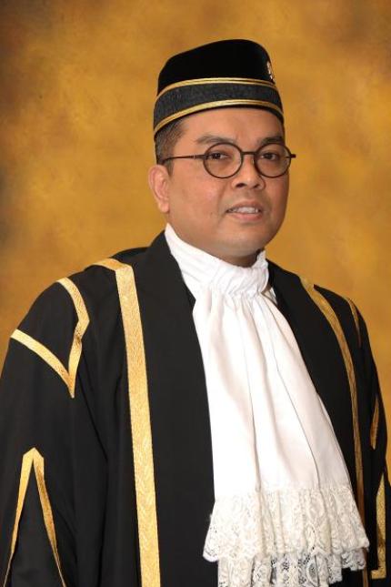 YA Dato’ Indera Mohd Arief Emran bin Arifin