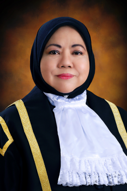 YA Puan Julia Binti Ibrahim