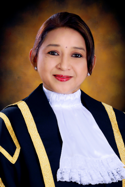 YA Puan Sumathi a/p Murugiah