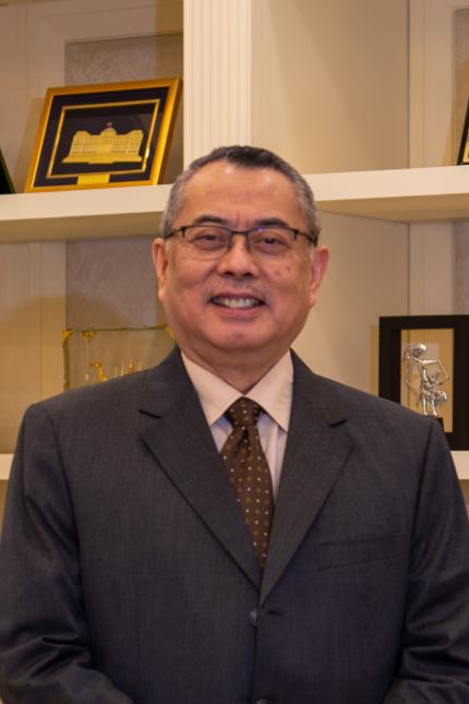 YAA Datuk Seri Utama Wan Ahmad Farid Bin Wan Salleh